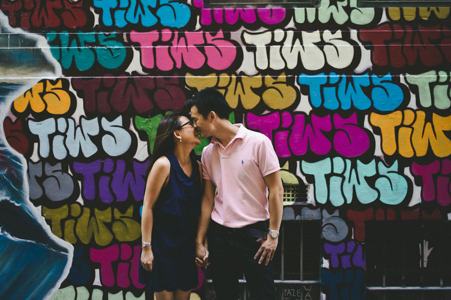 Couple kissing Melbourne graffiti
