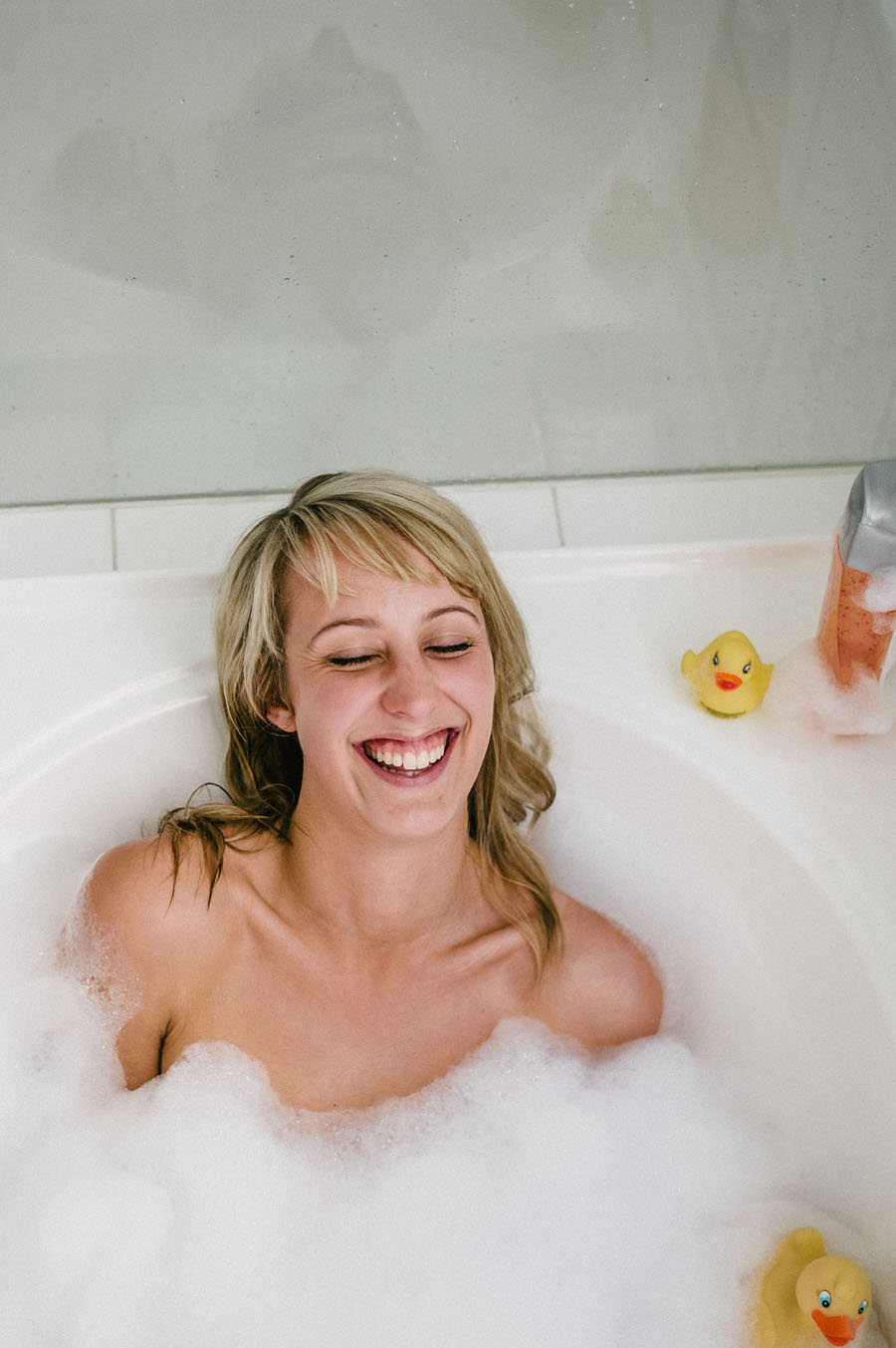 Blonde bathtub portrait