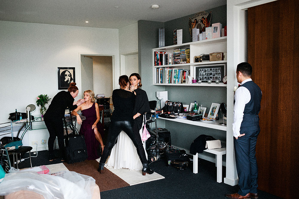 the-willows-melbourne-wedding-photographer-bride-getting-ready