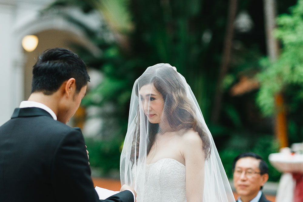 Singaore-Raffles-Hotel-Wedding-vows