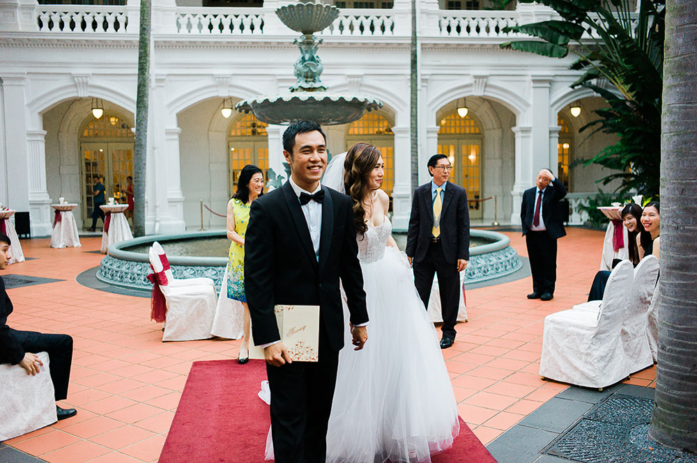 Singaore-Raffles-Hotel-Wedding-exit