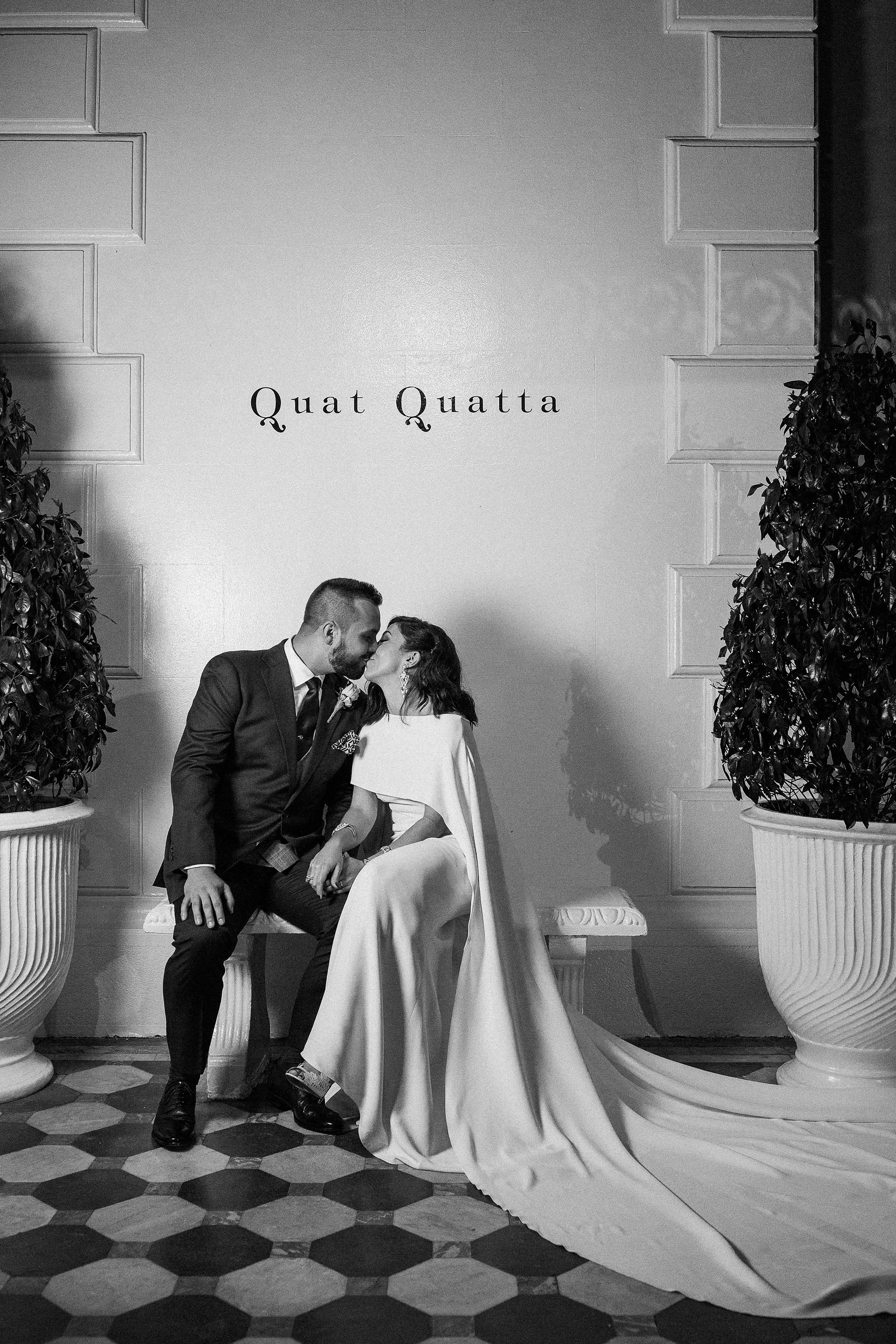 quat-quatta-night-wedding-bride-groom-portrait