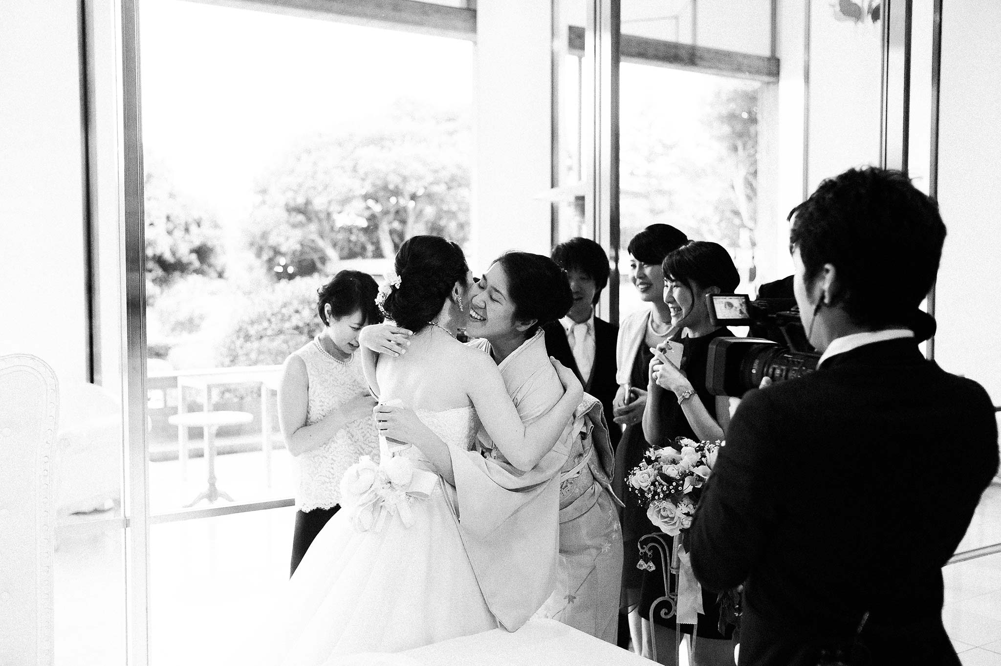 Osaka-Banpaku-Geihinkan-Wedding-reception-guests