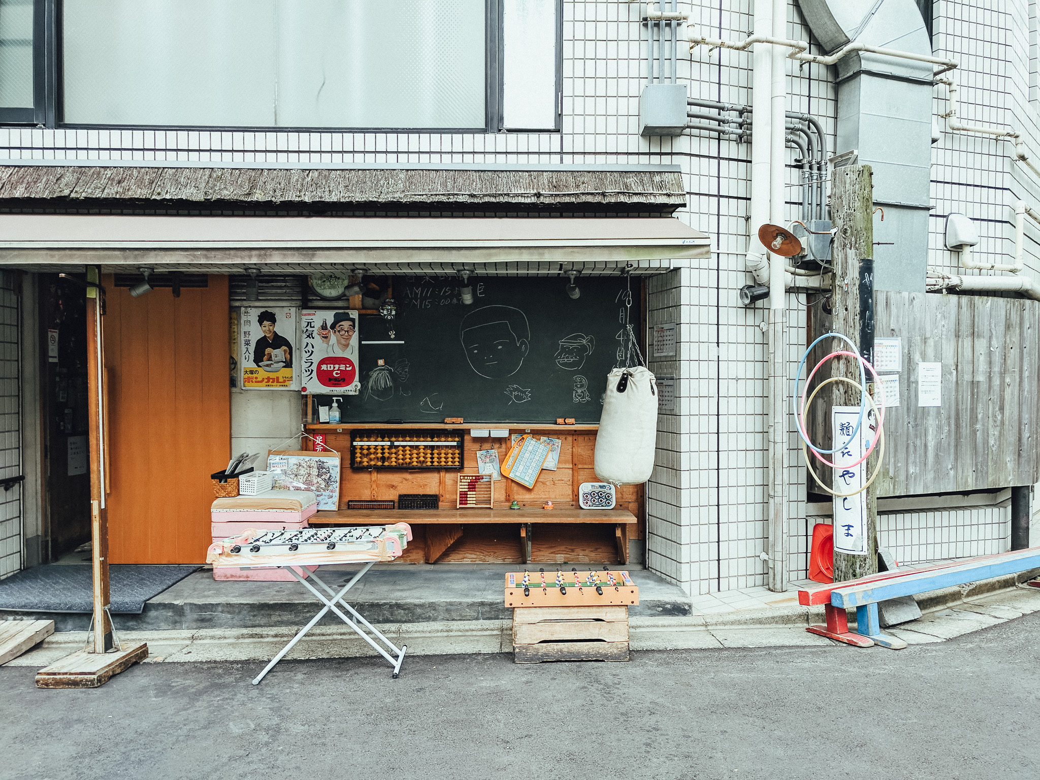 tokyo-travel-photographer-yoyogi-koen-foosball-tables