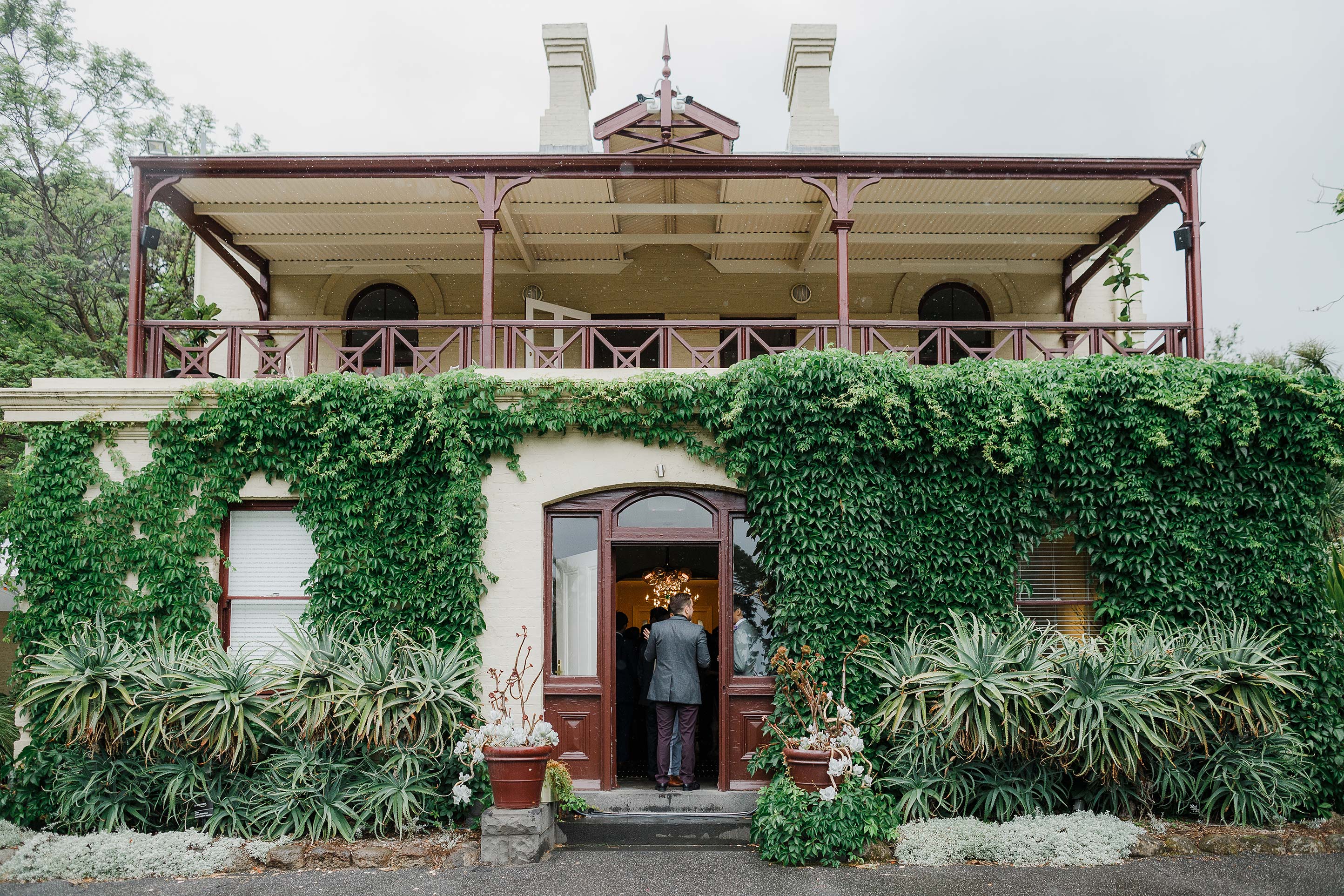 Melbourne-Botanical-Gardens-House-Wedding-Ceremony-rear