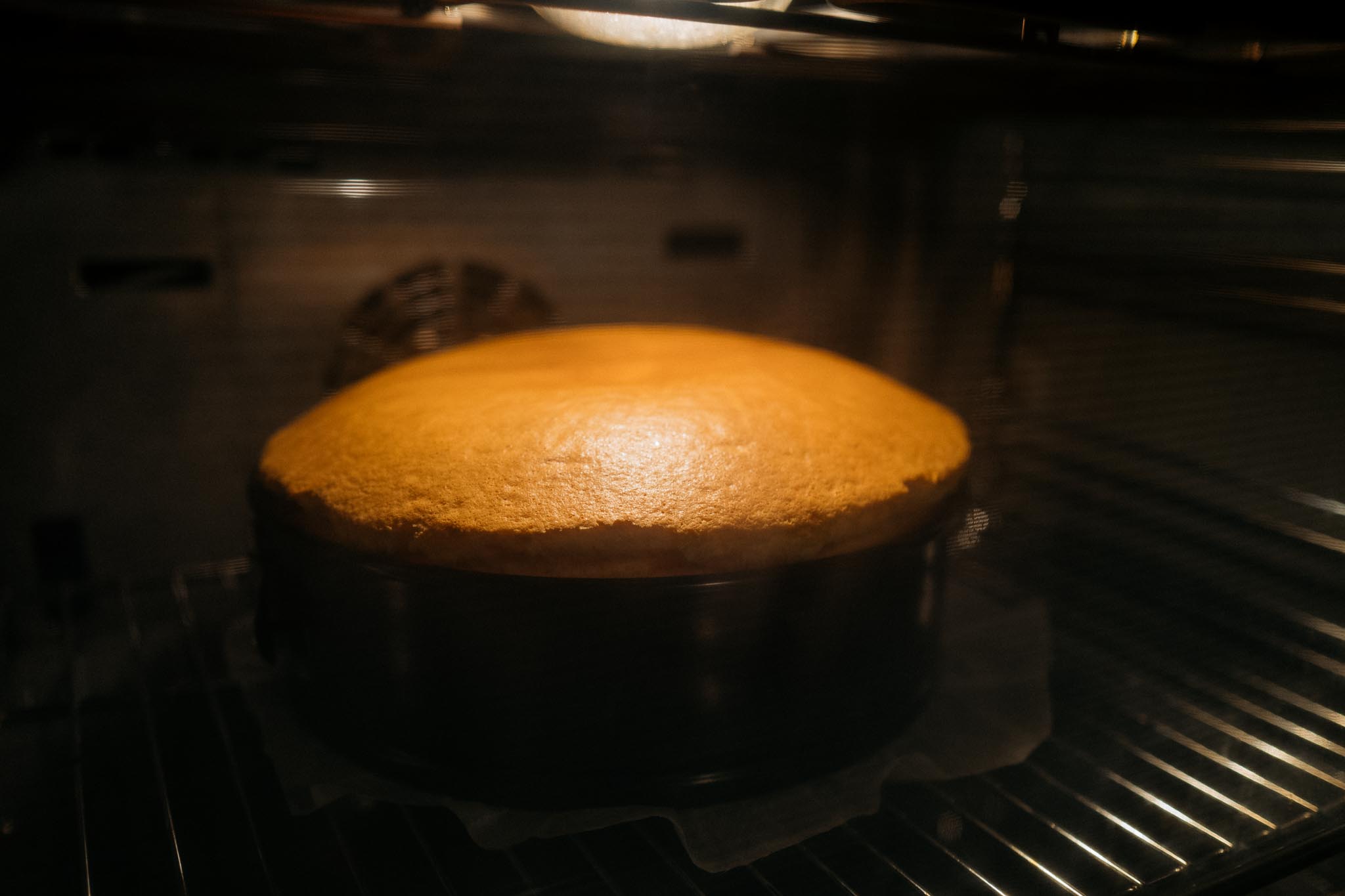 cotton-cheese-cake-oven-rising