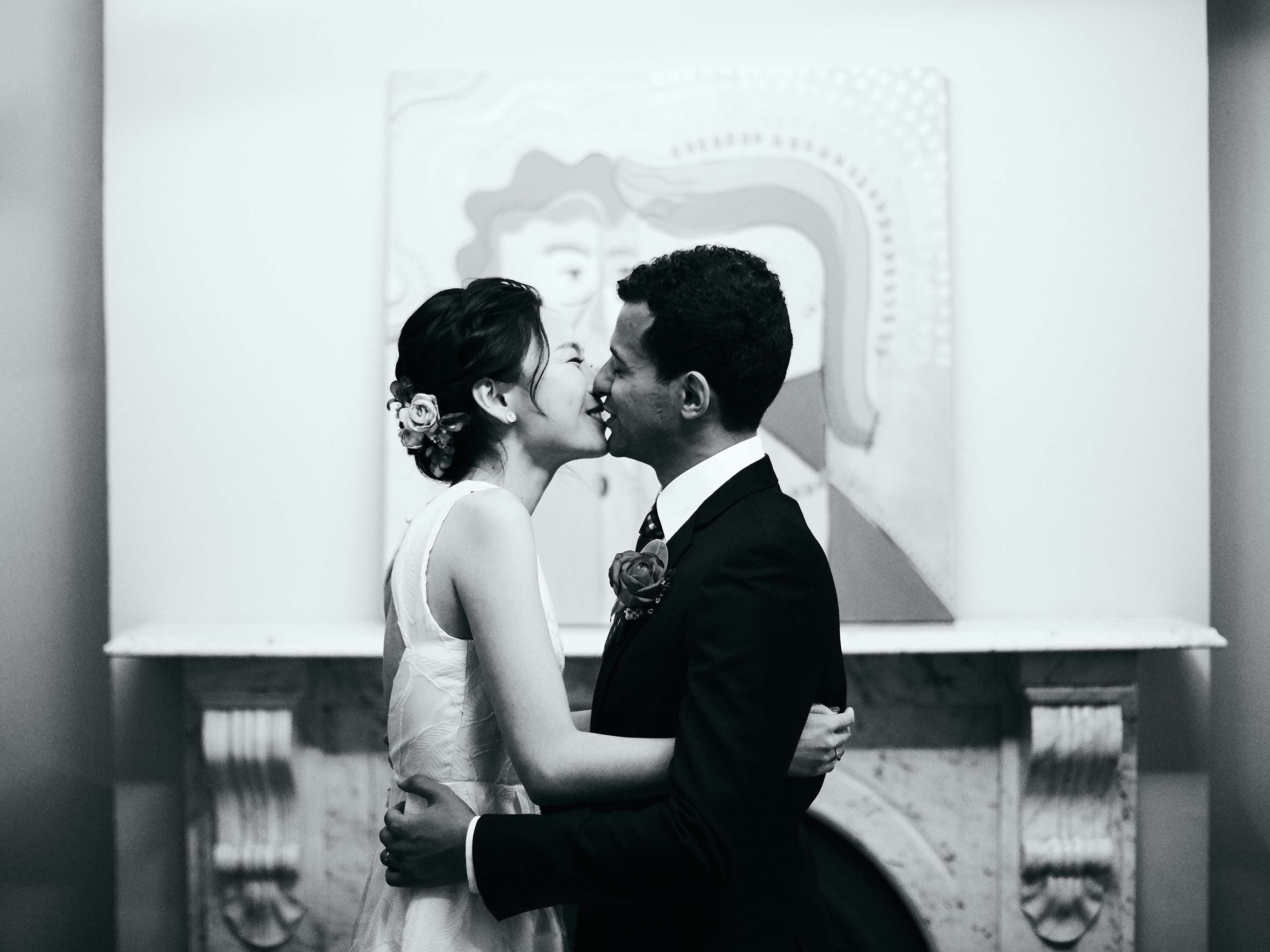 Melbourne-Wedding-Photographer-Kettle-Black-ceremony-kiss