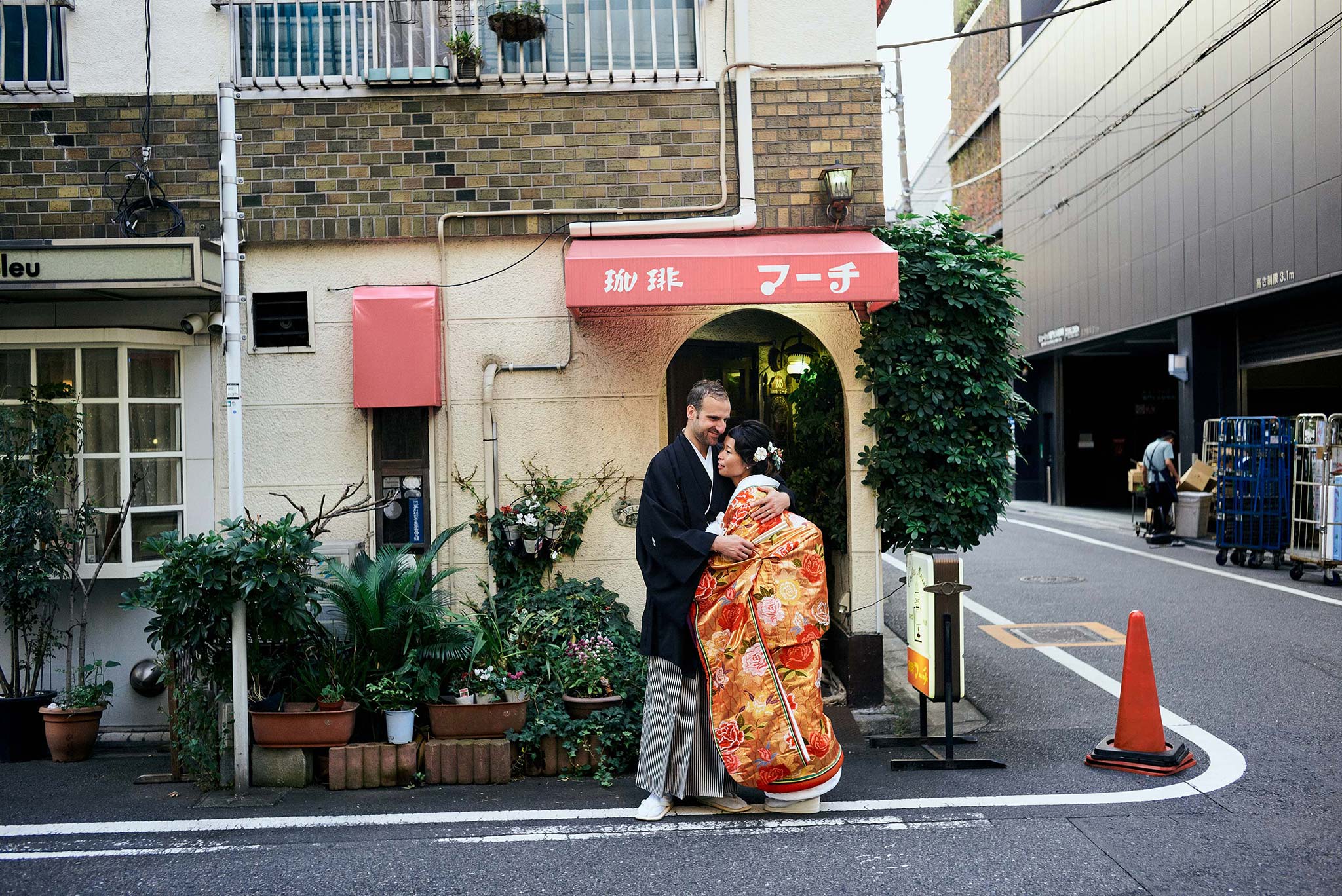 tokyo asakusa shrine traditional wedding bride groom outside 80s cafe