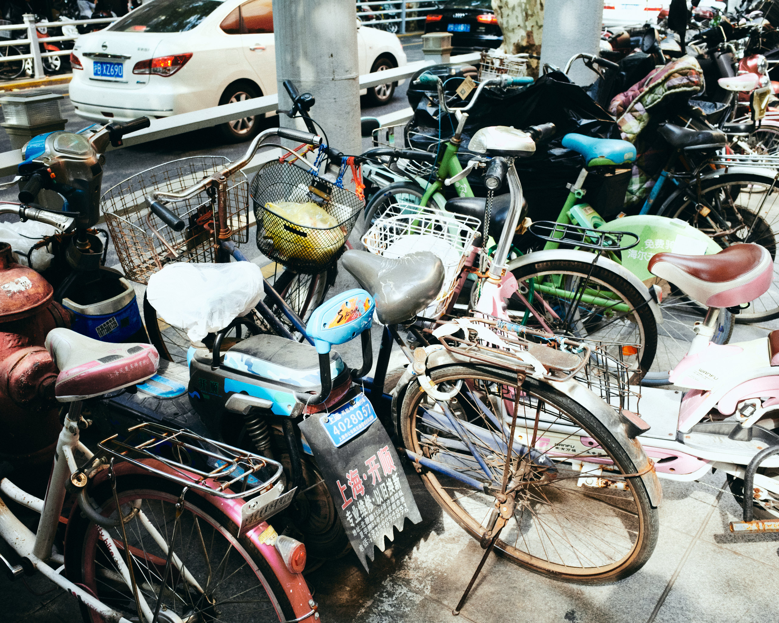 bicycles near Jing An Temple